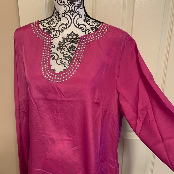 New without tags AVON Pink Embellished Blouse - Picture 3 of 6